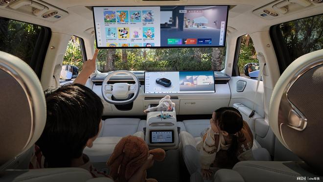 领克900用销量证明这才是高端混动SUV的正确打开方式(图2)