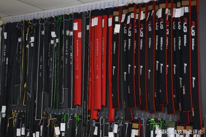 告别中年专属一群钓具“门外汉”正在拼多多改变“钓鱼佬”群像(图2)