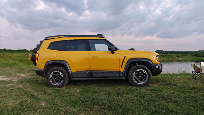 国产越野支棱起来了！深蓝G318车主：我为何放弃日系车？(图4)