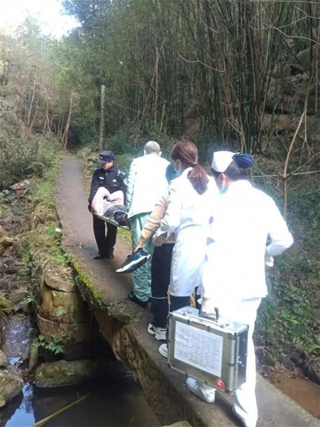 【一线传真】重庆公安构建生态警务新机制筑牢巴渝生态安全屏障(图5)