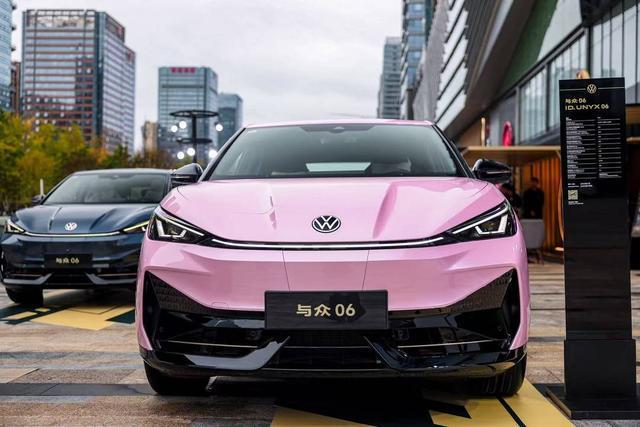 “与众淘金季”登陆成都！15英寸智能座舱+双十一万元权益潮趣秋游打卡双子塔(图3)