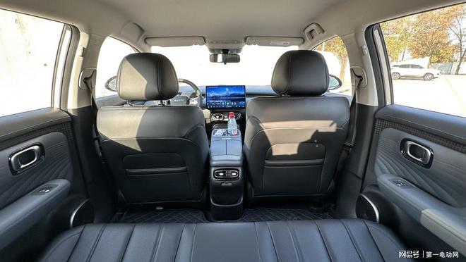 499万开走！体验埃安UTSuper99秒换电如何重塑国民电车(图4)