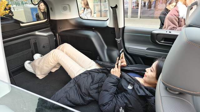 电动化+智能化+越野文化1948W满足刚需BJ40增程元境智行版发布(图3)