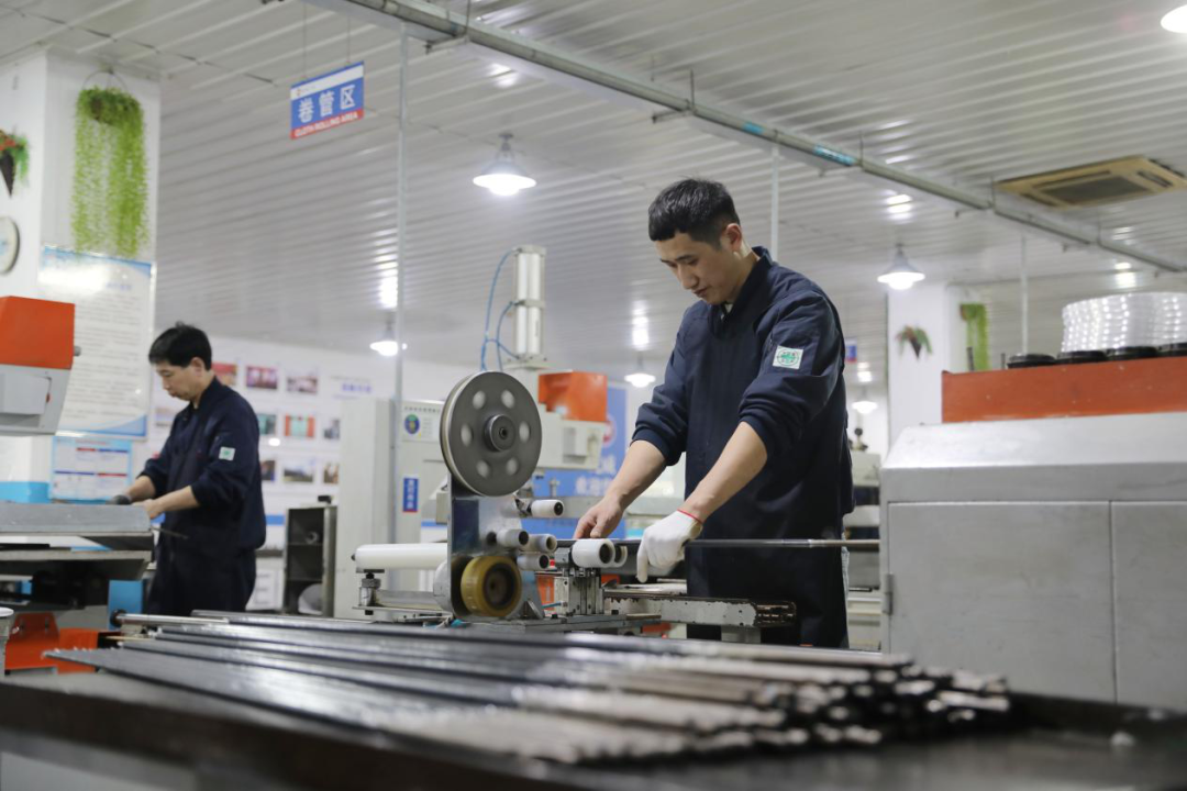 威海火炬高新区企业直播间花式“上新”钓鱼竿“抛”向海外(图2)