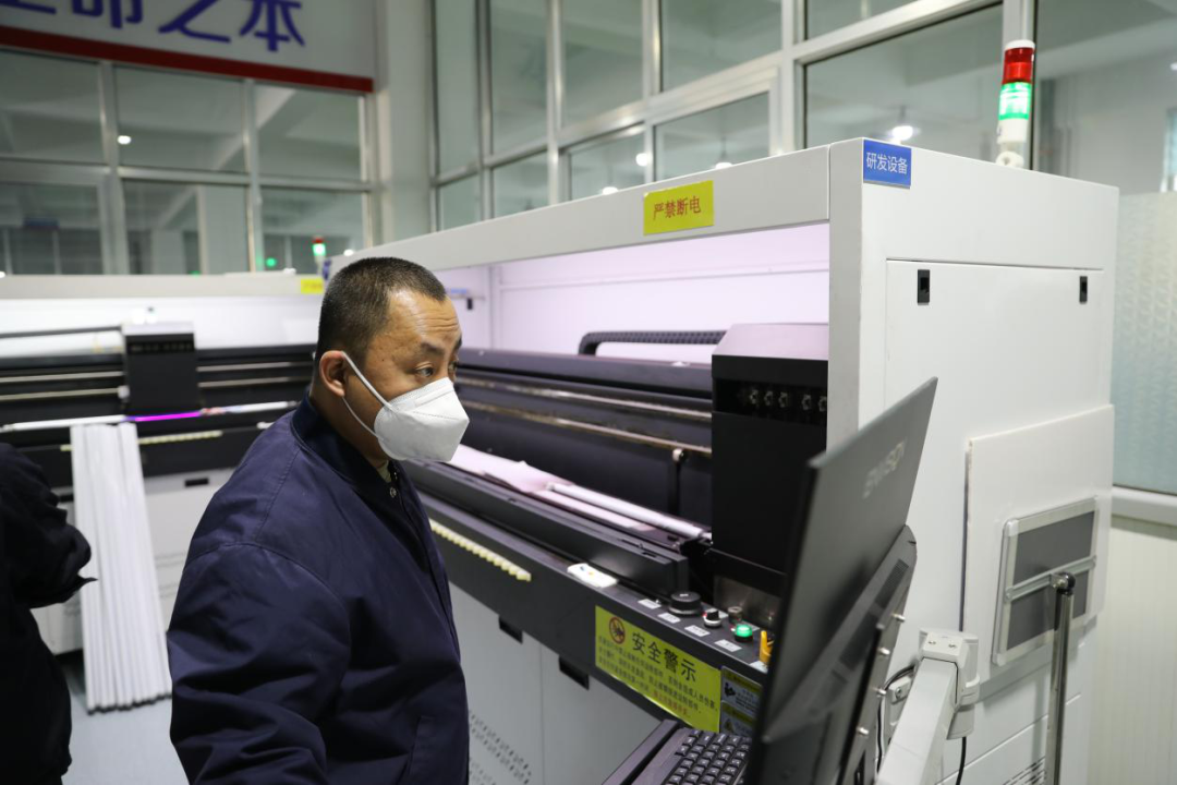 威海火炬高新区企业直播间花式“上新”钓鱼竿“抛”向海外(图3)