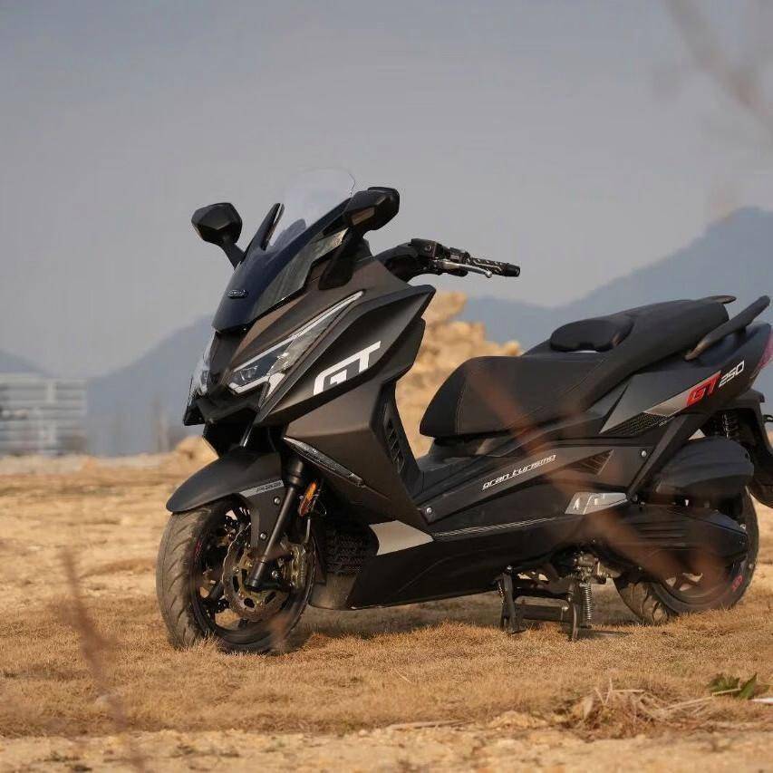 都市骑士首选！力刻318LK250T踏板摩托解锁通勤新体验(图1)